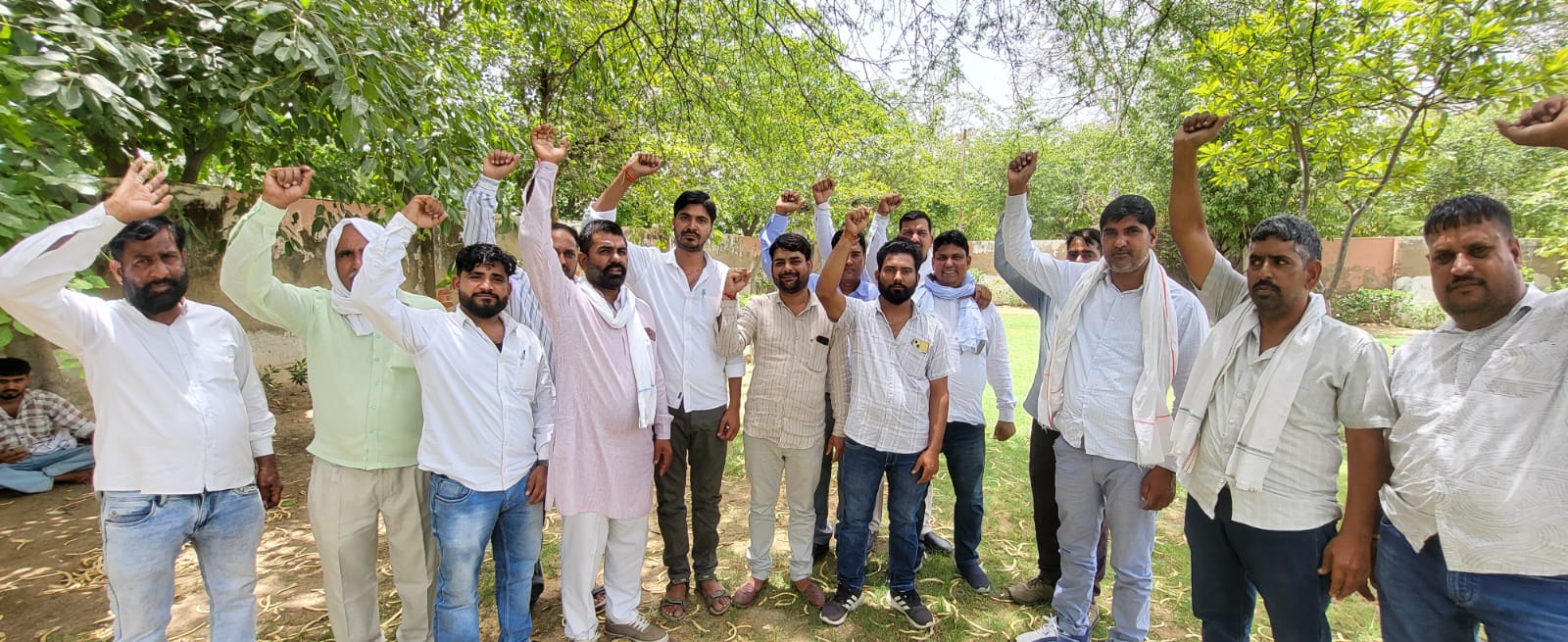 नारनौल में एसपी से मिलकर निष्पक्ष जांच और स्टाफ बदलाव की मांग की।