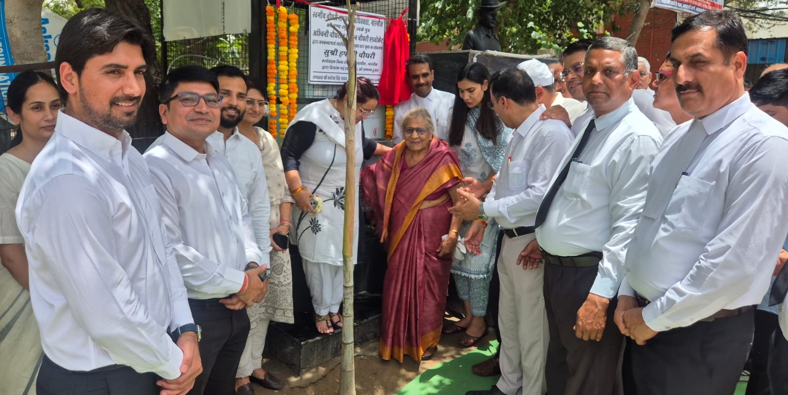 नारनौल बार एसोसिएशन में स्वर्गीय चौधरी रामचंद्र की स्मृति में आरओ वाटर कूलर का लोकार्पण