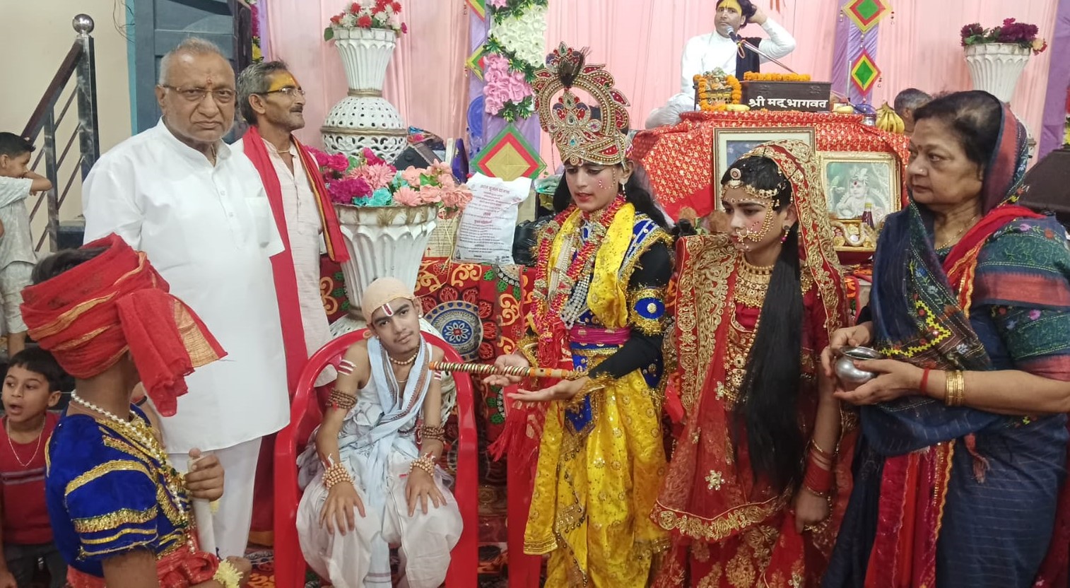 श्रीकृष्ण-सुदामा और रुक्मणी की मनमोहक झांकियों ने भक्तों को किया भावविभोर।