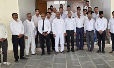 नांगल चौधरी तहसील परिसर में उमराव सिंह कौशिक को श्रद्धांजलि देते अधिवक्ता।