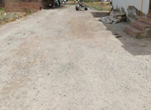 शुरुआत में 25 फीट बनाई गई सड़क