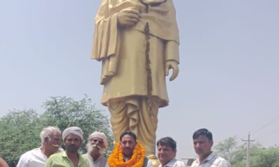 निजामपुर में पूर्व विधायक जोगिंदर अवाना ने किया शहीद मदन गुर्जर प्रतिमा का अनावरण