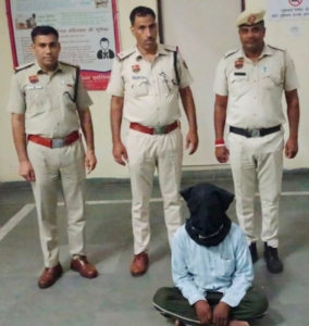नारनौल पुलिस की बड़ी सफलता, 27 साल से फरार 20 हजार का इनामी आरोपी गिरफ्तार
