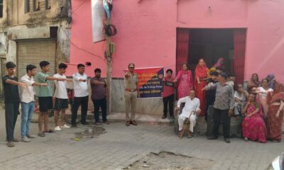 नारनौल में नशा जागरूकता अभियान चलाती पुलिस टीम