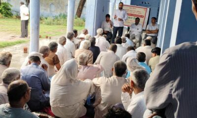 बागवानी जागरूकता कैंपों में मौजूद किसान।
