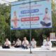 आईटीआई मैदान में योग अभ्यास करते नागरिक।