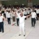 अंतर्राष्ट्रीय योग दिवस 2026 के अवसर पर योग क्रियाएं करते विधायक ओम प्रकाश यादव।