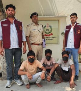 डबुआ ठेकेदार हत्याकांड में गिरफ्तार आरोपियों के साथ पुलिस टीम।