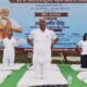 योगाभ्यास कार्यक्रम में मौजूद विधायक ओम प्रकाश यादव तथा महेंद्रगढ़ के विधायक कंवर सिंह यादव।