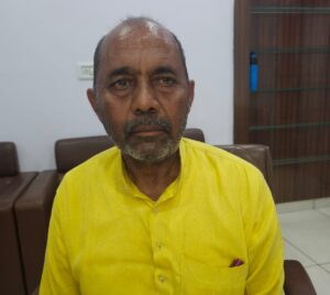 वरिष्ठ अधिवक्ता लखीराम यादव।