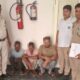 रेवाड़ी पेट्रोल पंप चोरी मामले में गिरफ्तार आरोपी पुलिस हिरासत में।