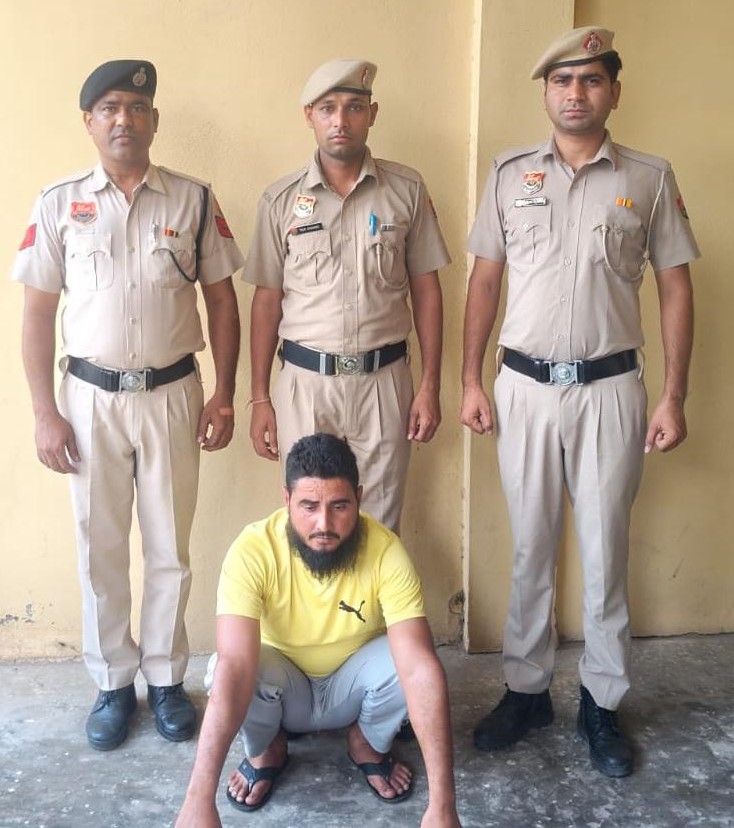 15 साल पुराने गबन मामले में गिरफ्तार आरोपी