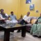 डॉ. अभय सिंह यादव से मिलतीं प्रदेश अध्यक्षा डॉ. अर्चना गुप्ता।
