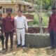 सतनाली रेलवे स्टेशन के बाहर बरगद के पेड़ के चारों ओर बनाया गया पक्का चबूतरा।