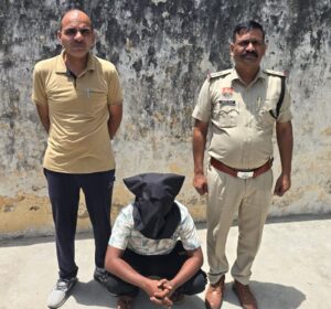 फतेहाबाद पुलिस की गिरफ्त में आरोपी महावीर