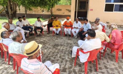 अटेली में बैठक में उपस्थित वेद प्रचार मंडल के सदस्य