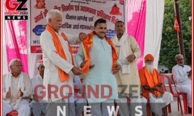 सैदअलीपुर में आर्य वीर चरित्र निर्माण एवं आत्मरक्षा शिविर के शुभारंभ अवसर पर उपस्थित अतिथि और प्रतिभागी।