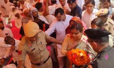 नूंह में भाजपा प्रदेश अध्यक्ष डॉ. अर्चना गुप्ता का स्वागत करते कार्यकर्ता
