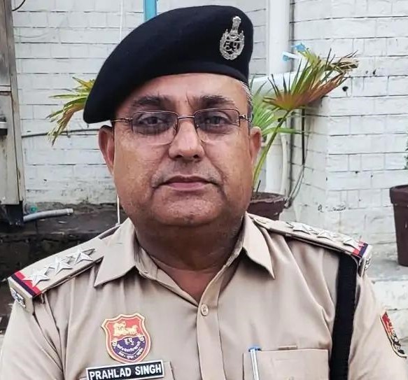 प्रहलाद सिंह, इंस्पेक्टर, फतेहाबाद पुलिस।