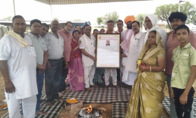 श्री श्याम गौ सेवा धाम सतनाली में गौवंश के लिए निर्मित नया शेड और उपस्थित गोभक्त।