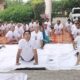 नूंह न्यायालय परिसर में अंतरराष्ट्रीय योग दिवस पर योगाभ्यास करते न्यायिक अधिकारी एवं कर्मचारी।