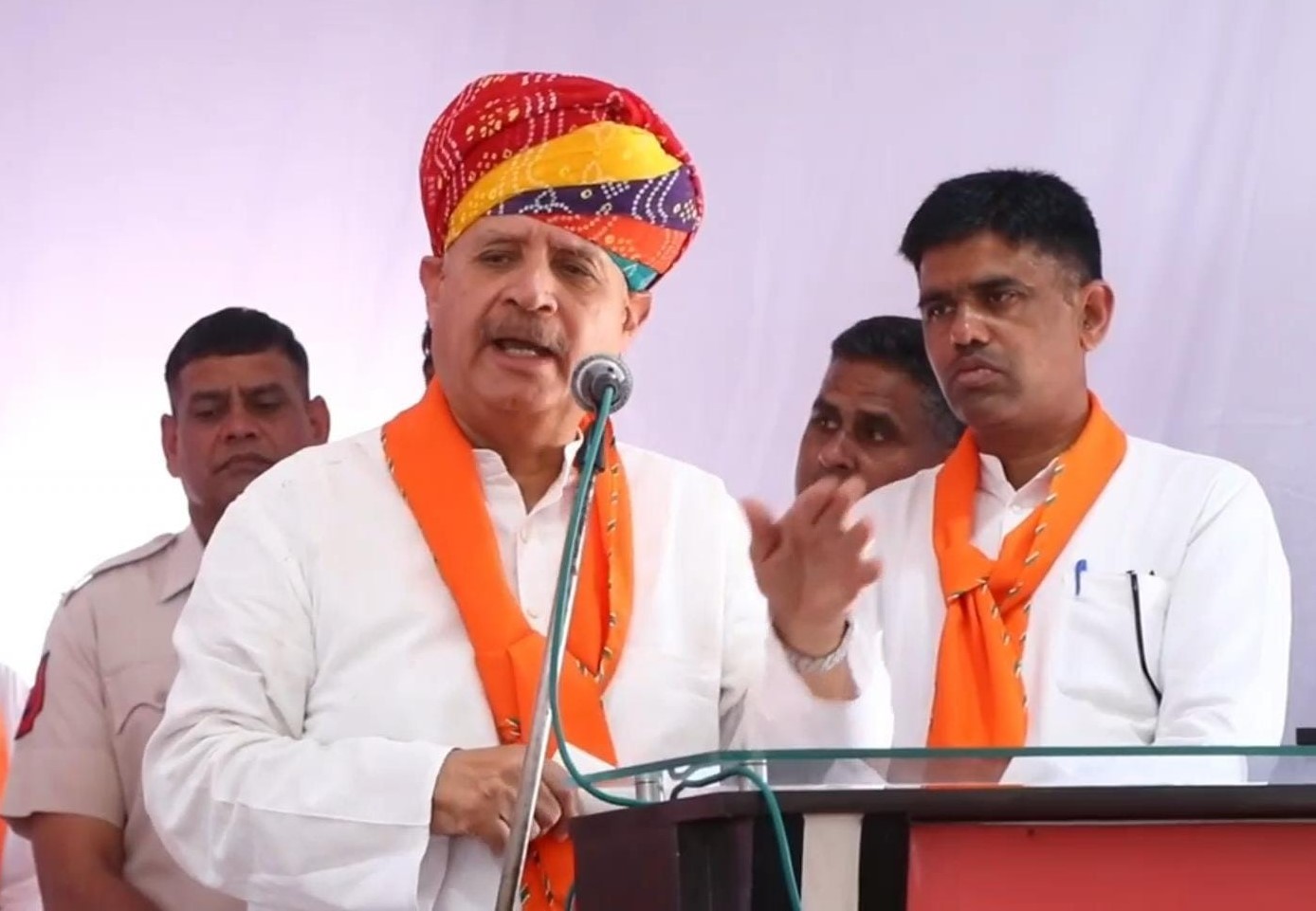 केंद्रीय मंत्री राव इंद्रजीत सिंह