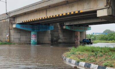 नांगल चौधरी में लगातार बारिश के बाद यादव सभा फ्लाईओवर के नीचे जमा पानी।